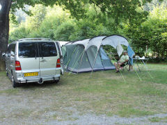 Her boede vi på camping Enz